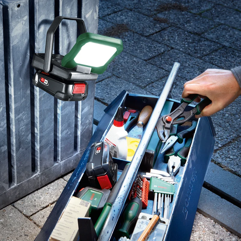 Bosch EasySpotLight 18V-400 Akülü Aydınlatma Solo (Aküsüz)