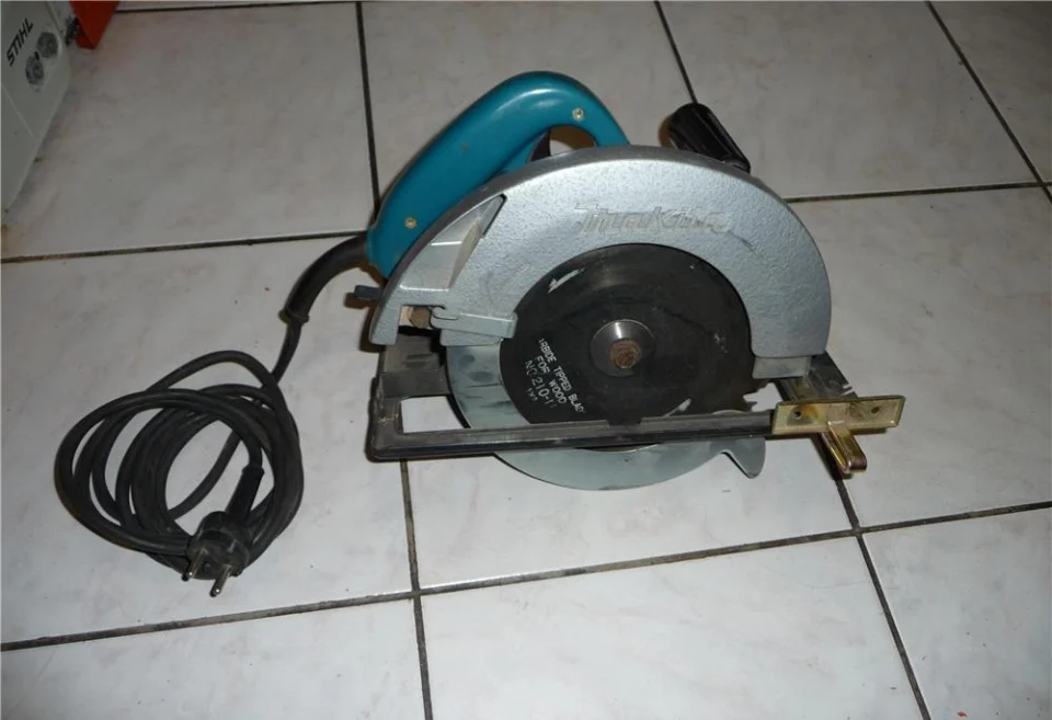 Makita SR2100 Daire Testere