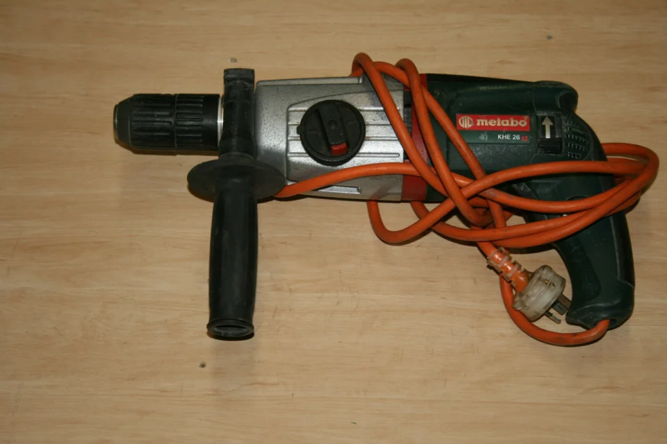 Metabo KHE 26 Pnomatik Kırıcı Delici