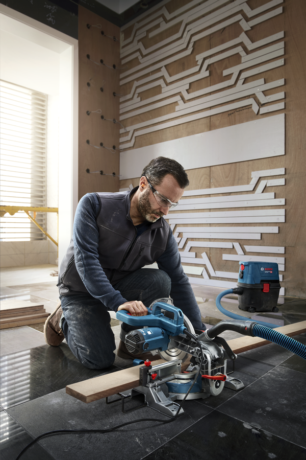 Bosch GCM 216 Gönye Kesme Makinesi